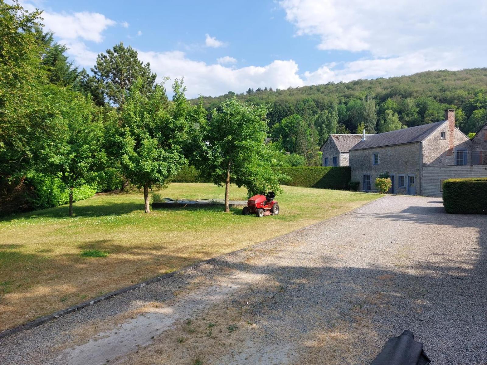 La Colline Aux Fees Yvoir